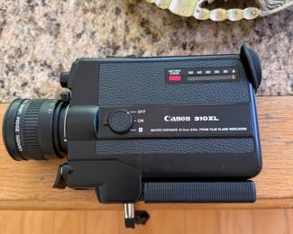 Nice vtg movie camera