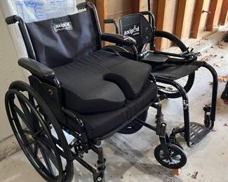 Wheelchair and transport chair