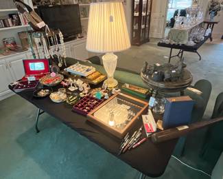 DON'T MISS THIS TABLE!