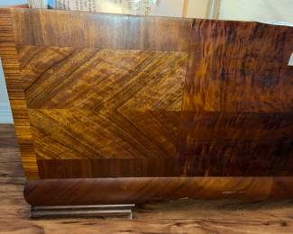 SUPERB MATCHED VENEER FRONT