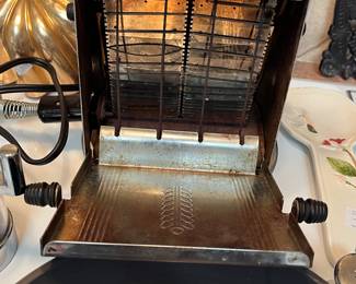 Super nice1930's electric toaster - AND IT WORKS!!