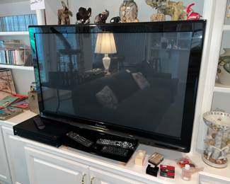PANASONIC FLATSCREEN TV