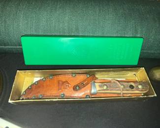 Vintage Puma knife w/ sheath in box w/ papers