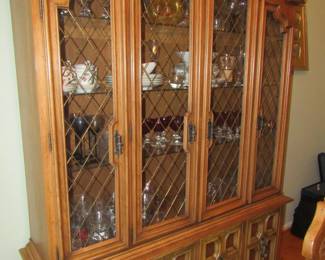 Stunning Drexel fruitwood dining room set