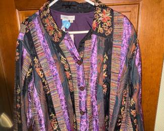 Hundreds of Size 3X Women's Clothing!