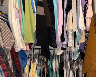 Hundreds of Size 3X Women's Clothing - Many With Tags!