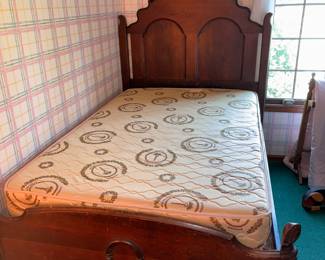 Antique 3/4 Size Wood Bed w/Mattress!