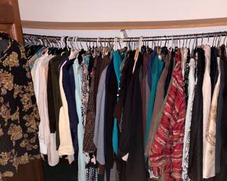 Hundreds of Size 3X Women's Clothing - Many With Tags!
