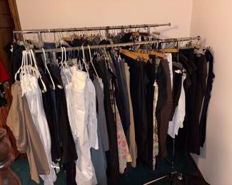 Hundreds of Size 3X Women's Clothing - Many With Tags!