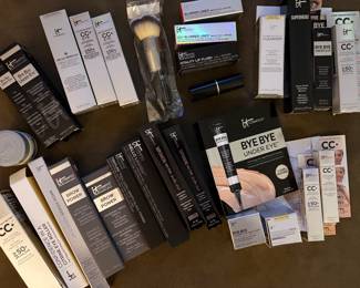 Assorted 'it Cosmetics' Products & Samples - Brand New in Box!!