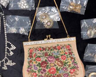 Large Collection of Purses: Dooney & Bourke, Coach, Vera Bradley, Etc!