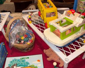 Vintage Toys & Puzzles