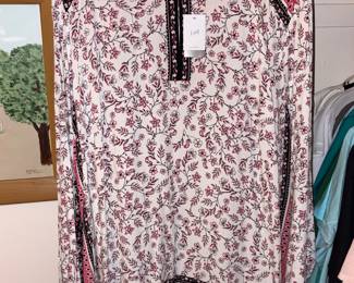 Hundreds of Size 3X Women's Clothing!