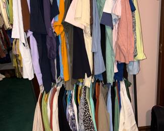 Hundreds of Size 3X Women's Clothing - Many With Tags!