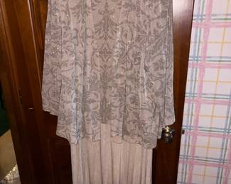 Hundreds of Size 3X Women's Clothing!