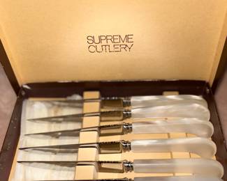Vtg Supreme Cutlery Corp Italy Mother Of Pearl 6 Pc Steak Knives!