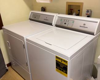 Speed Queen Commercial Heavy Duty Washer & Dryer! Serial Numbers: #1511039987 Washer & #1511036147 Dryer
