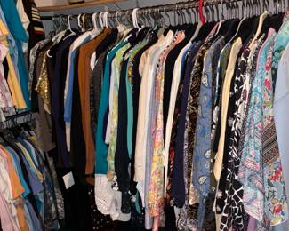 Hundreds of Size 3X Women's Clothing - Many With Tags!