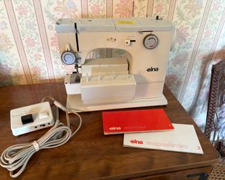 Vtg. elna SU Mechanical Sewing Machine w/Foot Pedal and Manuals