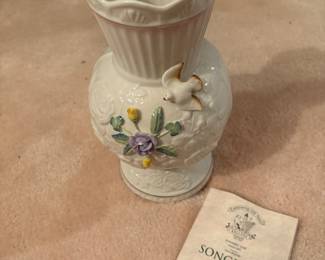 Belleek Songbird Vase 2007