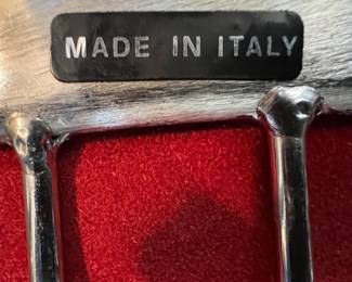 Of course, this is the close-up picture of the Made in Italy lable.