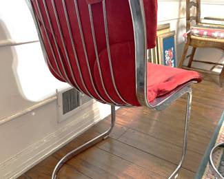 Here is another picture of the dining chair from Italy.