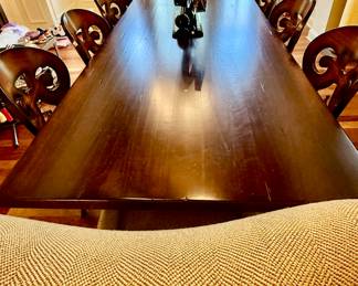 Dining Room Elegance:
Featuring a stunning Arhaus Tuscany 118” Double Pedestal Dining Table, paired with eight Arhaus Jordan Bell’Arte dining chairs — a timeless, artisan-crafted set with Old World charm. Additionally, two Camden upholstered accent chairs are available and priced separately.