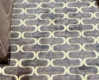 Beautiful BoundArea Rug with Angled Corners 15' x 13' in Awesome Condition.
