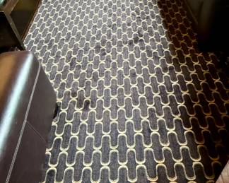 Beautiful BoundArea Rug with Angled Corners 15' x 13' in Awesome Condition.