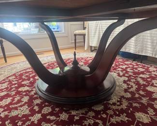 Guerra Vanni Mahogany Pedestal Round with Glass Protective Top Dining Table (70"D x 31"H)