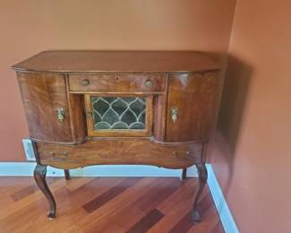 Oak Serving Cabinet with Glass door