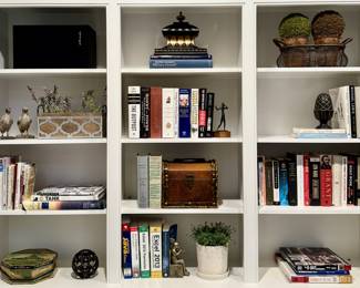 Books & Decor