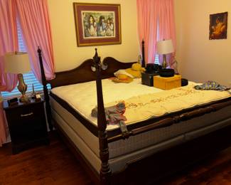 King size pencil post bed