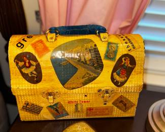 The cutest handmade lunchbox purse ever!