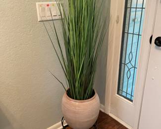 more decor