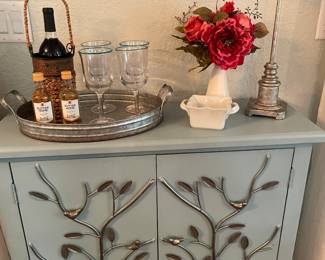 very cute cabinet w/metal bird lamp