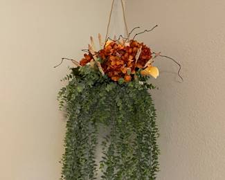 more decor