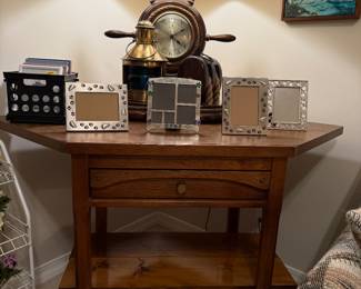 Corner Table