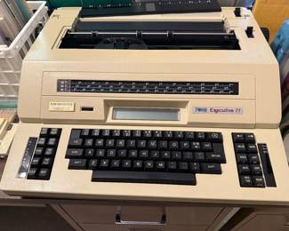 Executive 77 Typewriter