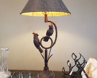 Cockatoose table lamp