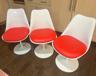 3 cool Tulip chairs