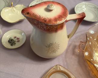 Lots of antique/vintage dining & kitchen items in the home