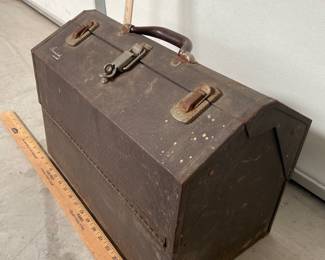 VINTAGE KENNEDY TOOL BOX #1018 & CONTENTS