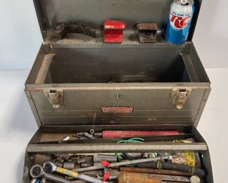 VINTAGE TOOL CHEST & CONTENTS