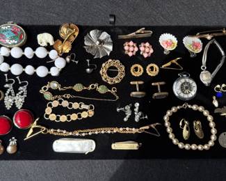 Vintage Lot Jewelry, Brooches, Cufflinks, Earrings More Vs