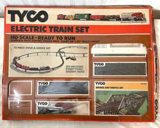 TYCO Over Under ElectricTrain Set