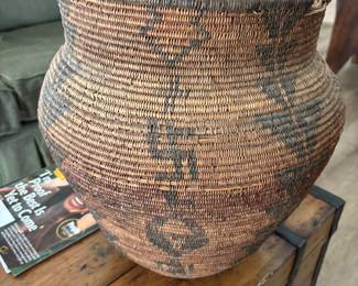 Apache basket with whirling log pattern