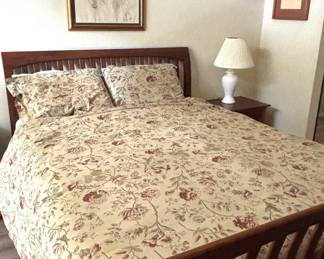 Queen size bed