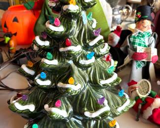 Vintage ceramic Christmas tree w/ lighted base