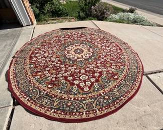 Lovely Round Area Rug 7 x 7. Perfect for any living space.